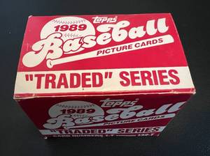 lot 42B image: 1989 Topps Traded Complete Set - Ken Griffey Jr. RC, Baseball Cards