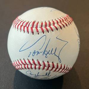 lot 73B image: Minnesota Twins Team Signed Baseball - 9 Autos