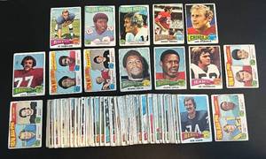 lot 41C image: 1975 Topps Football Lot of 160 Cards - Vintage with Stars