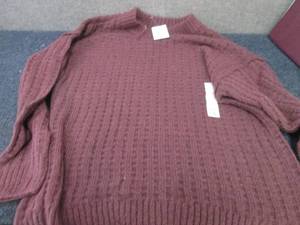 Mens MediumCrew Neck Sweater...