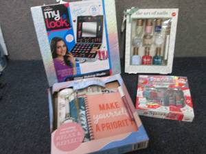 Makeup Set, Journal Set, Nail Set...
