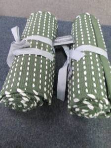 2 Table Runners...