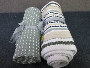 2 Table Runners...