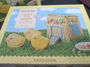 4- Chicken Coop Easter Decorating K...