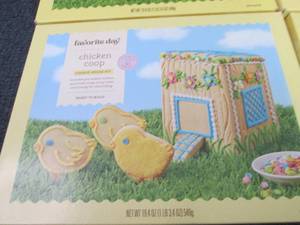 4- Chicken Coop Easter Decorating K...