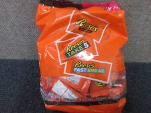 32.06 oz Bag Reeses Snack Size...