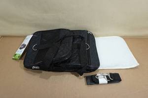 lot 117 image: Sherpa Original Deluxe Pet Carrier for Medium Dogs up to 16lbs