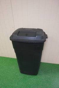 lot 245 image: Rubbermaid Roughneck Rolling Trash Can with Lid