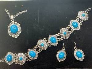 Necklace & Earrings