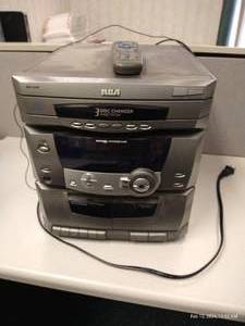 lot 24 image: RCA CD Player & Tape Deck w Remote