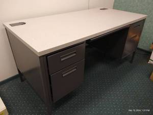 lot 34 image: HEAVY Duty Desk