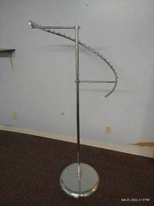 lot 57 image: Metal Swirl Clothes Rack