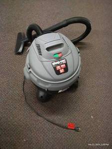 lot 63 image: Quiet Plus 16 Gallon Shop-Vac