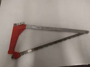 lot 70 image: 24 Hand Saw