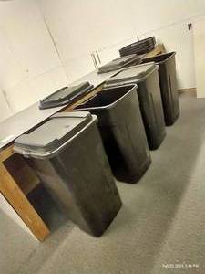 lot 150 image: (4) 50gal Rubbermaid Garbage Bins & Lids