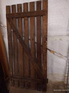 lot 195 image: Garden Gate