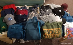 lot 222 image: Mens Clothing- Like New & Good Brands