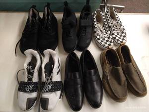 lot 223 image: Like New Mens Shoes 10.5-11
