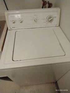 lot 254 image: Kenmore 80 Series Top Loading Washing Machine