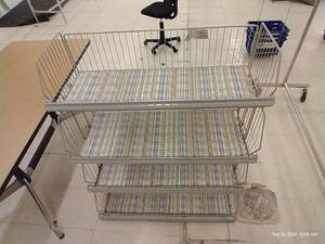 lot 275 image: Wire Basket Shelf