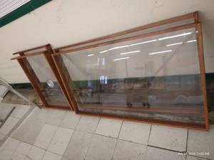 lot 299 image: Plexiglass WindowsCubicle Walls