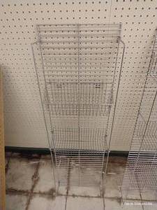 lot 407 image: Metal Rack