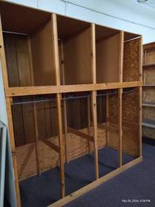 lot 422 image: Wood & Particle Board Lockers