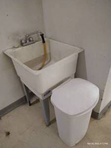 lot 425 image: Wash Sink & Trash Can