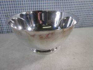 lot 158 image: (FS) Oneida USA Paul Revere Reproduction Bowl 8 18 x 4 H