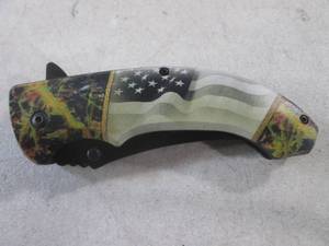 lot 179 image: (CNTR) US Flag Design Spring Assist Knife with Belt Clip - 8 18 Open  4 34 Closed - New In Box