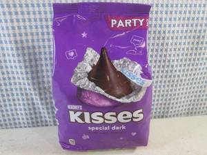 lot 223 image: (B-1) Party Pack Bag Hersheys Kisses Special Dark 2 Pounds 1 Ounce Past Date