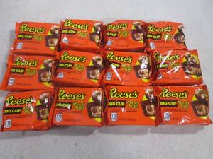 lot 273 image: (B-3) 12 Reeses Big Cups with Reeses Puffs Past Date