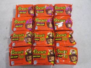 lot 274 image: (B-3) 12 Reeses Big Cups 6 Pretzel 6 with Puffs Past Date