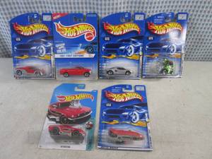 lot 305 image: (G-1) Hot Wheels New In Packaging...