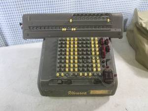lot 130 image: (CS) Vintage Monroe Calculating Machine with Cover - Untested
