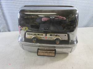 lot 122 image: (CS) Vintage General Electric ToasterToaster Oven