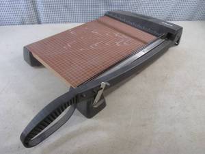 lot 3 image: (EW7) X-Acto 12 Paper Cutter...