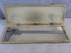 lot 33 image: (EC1) 12 Dial Caliper in Wood Case