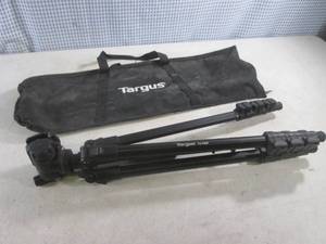 lot 64 image: (F-2) Targus TG-P60T Tripod with Case