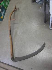 lot 68 image: (EW7) Large Antique Seymour Ironclad No. 40 Scythe Snaths