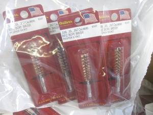 lot 318 image: (F-0) Case of 36 Outers .338, .35, .357 Calibers Rifle Bore Brushes - 6 inner bags of 6