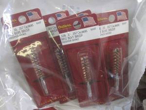 lot 321 image: (F-0) Case of 36 Outers .338, .35, .357 Calibers Rifle Bore Brushes - 6 inner bags of 6