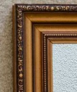 lot 30 image: Ornate Gold Gilt Decor Mirror