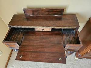lot 13 image: Beautiful Antique Victorian Spinet Writing Desk by Sheets Manu of Ohio