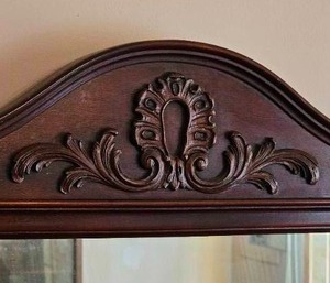 lot 118 image: Bowed Top Regency Accent Wall Mirror