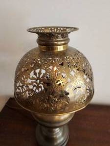 lot 80 image: Charming Pierced Brass Parlor Table Lamp