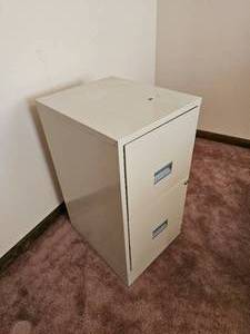 lot 134 image: 2 Drawer Metal Office Filing Cabinet