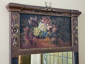 lot 58 image: Victorian Floral Trumeau Styled Accent Mirror