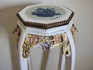 lot 68 image: Delightful Carved Floral Plant Stands with Dutch Porcelain Inlay