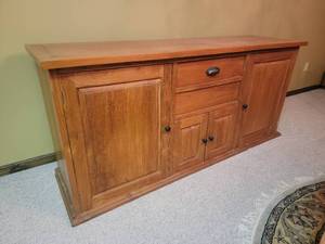 lot 101 image: Charming Pine Console Storage Cabinet